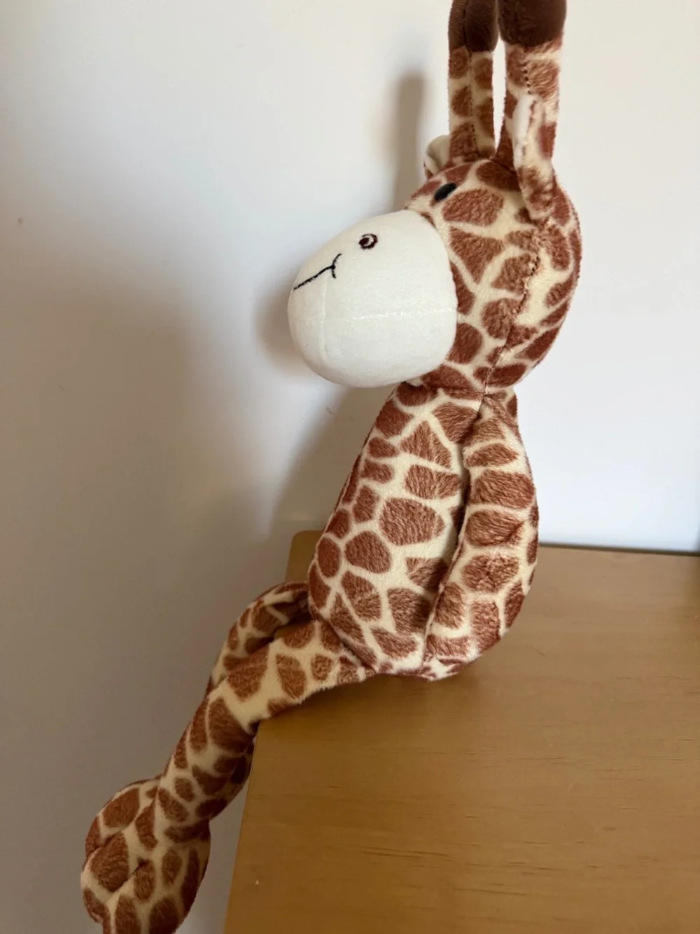 Decorative giraffe - Picture 1 of 2